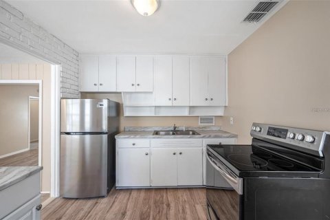 Villa ou maison à louer à Saint Petersburg, Floride: 3 chambres, 116.5 m2 № 2102928 - photo 3