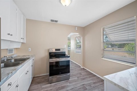 Villa ou maison à louer à Saint Petersburg, Floride: 3 chambres, 116.5 m2 № 2102928 - photo 5