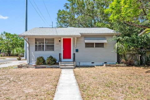 Villa ou maison à Saint Petersburg, Floride 3 chambres, 116.5 m2 № 2102928
