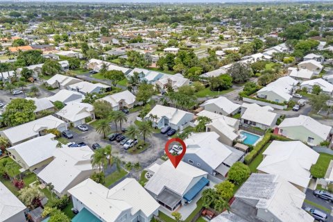 Casa en venta en Miami, Florida, 3 dormitorios, 111.58 m2 № 1836467 - foto 27