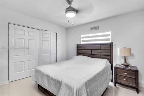 Casa en venta en Miami, Florida, 3 dormitorios, 111.58 m2 № 1836467 - foto 18