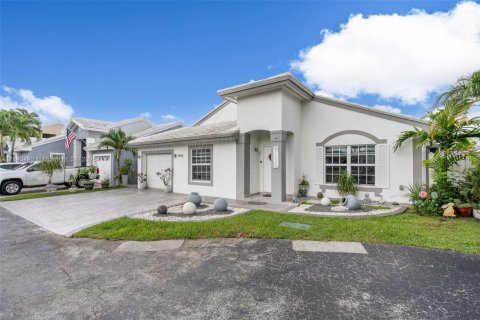Casa en venta en Miami, Florida, 3 dormitorios, 111.58 m2 № 1836467 - foto 3