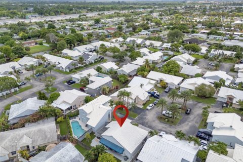 Casa en venta en Miami, Florida, 3 dormitorios, 111.58 m2 № 1836467 - foto 28