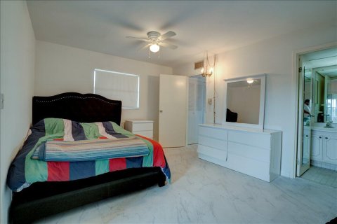 Condo in Delray Beach, Florida, 1 bedroom № 2264998 - photo 11