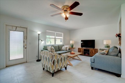 Condo in Delray Beach, Florida, 1 bedroom  № 2264998