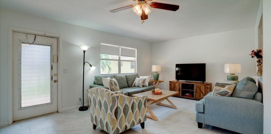 Condo in Delray Beach, Florida, 1 bedroom № 2264998