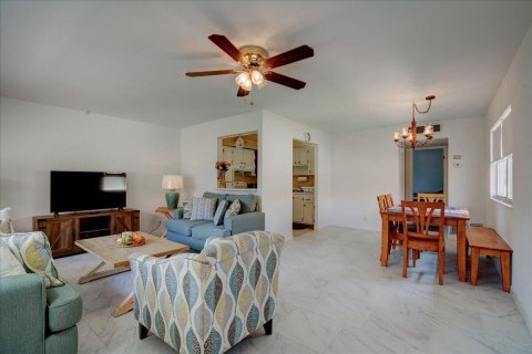 Condo in Delray Beach, Florida, 1 bedroom № 2264998 - photo 3
