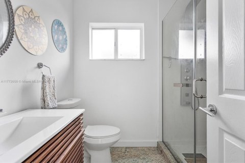 House in Miami, Florida 3 bedrooms, 123.56 sq.m. № 1864080 - photo 23