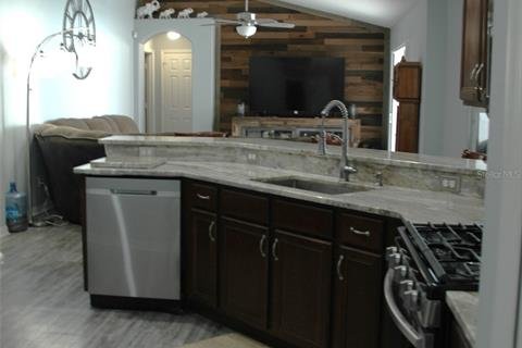 House in Clermont, Florida 4 bedrooms, 196.95 sq.m. № 1777106 - photo 18