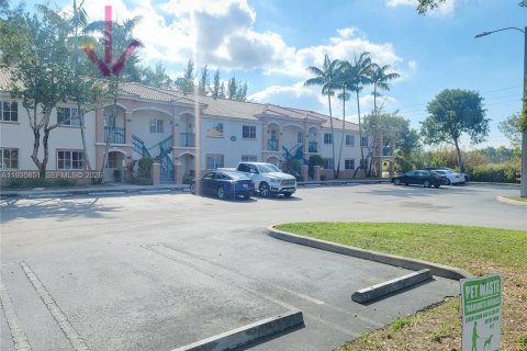 Condo in Homestead, Florida, 2 bedrooms  № 1995477 - photo 11