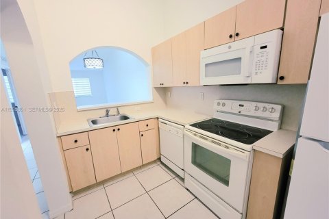 Condo in Homestead, Florida, 2 bedrooms  № 1995477 - photo 7