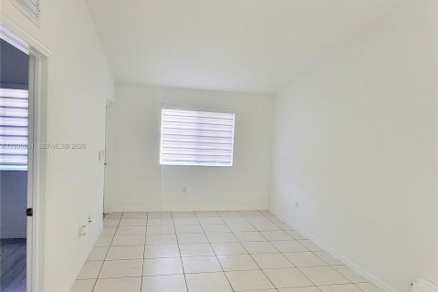 Condo in Homestead, Florida, 2 bedrooms  № 1995477 - photo 3