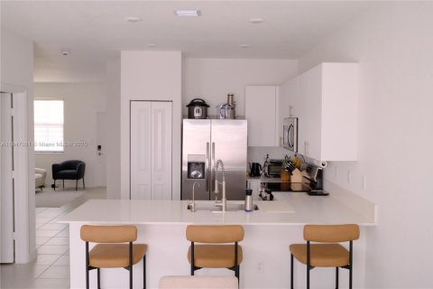 Купить таунхаус в Майами, Флорида 3 спальни, 169.73м2, № 1957952 - фото 18