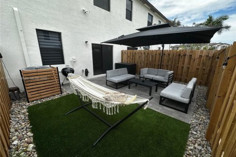 Купить таунхаус в Майами, Флорида 3 спальни, 169.73м2, № 1957952 - фото 11