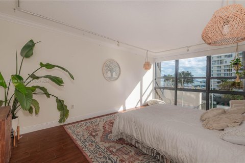 Copropriété à vendre à Miami, Floride: 2 chambres, 113.15 m2 № 1483231 - photo 12