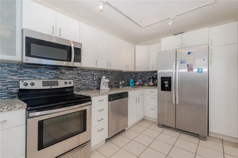 Copropriété à vendre à Miami, Floride: 2 chambres, 113.15 m2 № 1483231 - photo 19