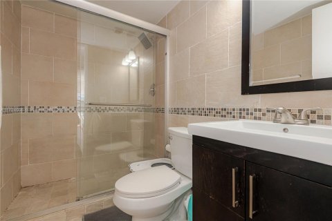 Copropriété à vendre à Miami, Floride: 2 chambres, 113.15 m2 № 1483231 - photo 13