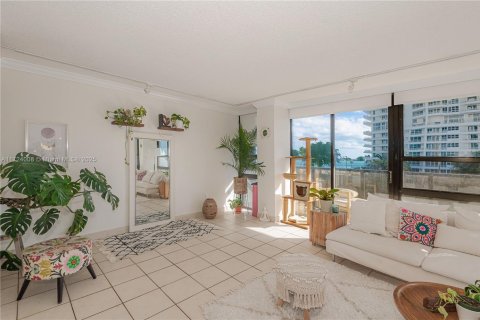 Copropriété à vendre à Miami, Floride: 2 chambres, 113.15 m2 № 1483231 - photo 25