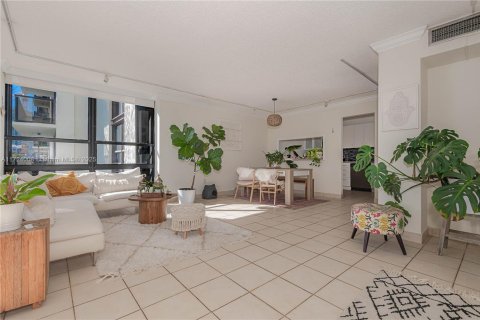 Copropriété à vendre à Miami, Floride: 2 chambres, 113.15 m2 № 1483231 - photo 24