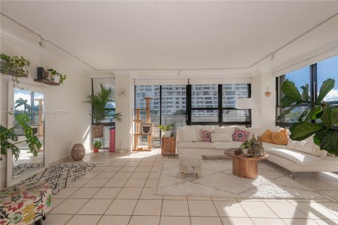 Copropriété à vendre à Miami, Floride: 2 chambres, 113.15 m2 № 1483231 - photo 2