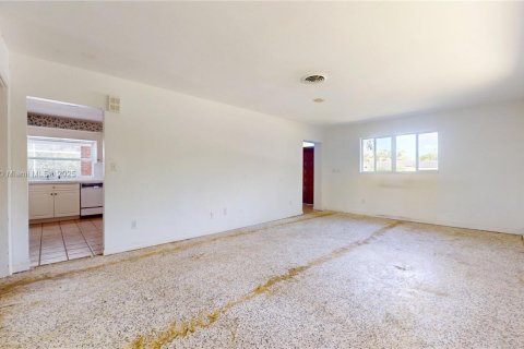 Casa en venta en Palmetto Bay, Florida, 3 dormitorios, 158.31 m2 № 1748246 - foto 5