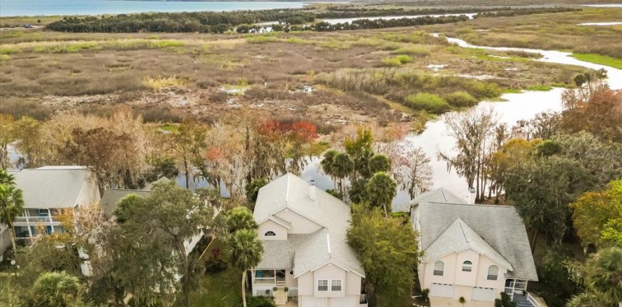 Villa ou maison à DeBary, Floride 3 chambres, 247.49 m2 № 2097132