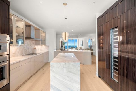 Купить кондоминиум в Майами, Флорида 3 спальни, 245.26м2, № 2047811 - фото 18