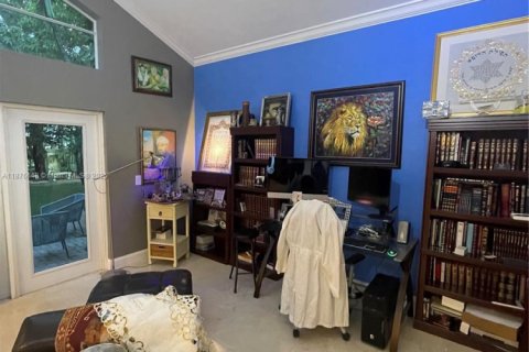 Villa ou maison à vendre à Hollywood, Floride: 4 chambres, 187.2 m2 № 1928974 - photo 6