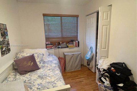 Villa ou maison à vendre à Hollywood, Floride: 4 chambres, 187.2 m2 № 1928974 - photo 14