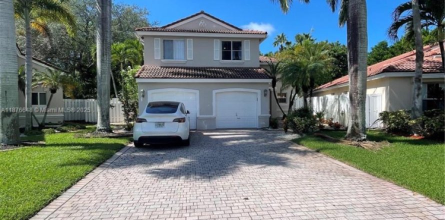 Villa ou maison à Hollywood, Floride 4 chambres, 187.2 m2 № 1928974
