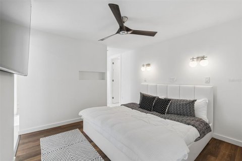 Villa ou maison à vendre à Sarasota, Floride: 4 chambres, 372.17 m2 № 2142227 - photo 15