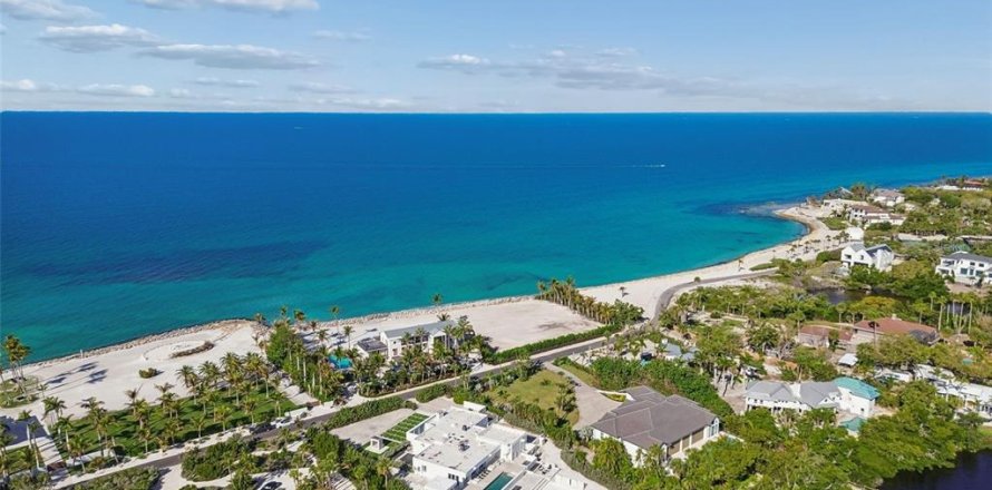 Villa ou maison à Sarasota, Floride 4 chambres, 372.17 m2 № 2142227