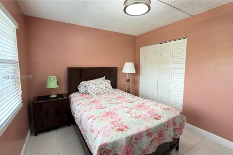 Condominio en alquiler en Pembroke Pines, Florida, 2 dormitorios, 110.74 m2 № 2059611 - foto 9