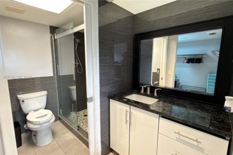 Condominio en alquiler en Pembroke Pines, Florida, 2 dormitorios, 110.74 m2 № 2059611 - foto 3