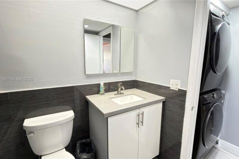 Condominio en alquiler en Pembroke Pines, Florida, 2 dormitorios, 110.74 m2 № 2059611 - foto 15