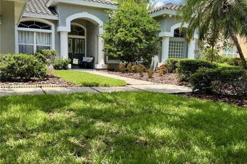 House in Tampa, Florida 5 bedrooms, 277.03 sq.m. № 1884556 - photo 1