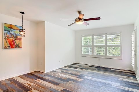 Condo in Daytona Beach, Florida, 1 bedroom № 2111369 - photo 13