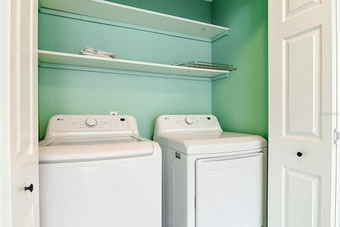 Condo in Daytona Beach, Florida, 1 bedroom № 2111369 - photo 23