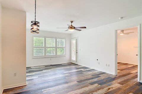Condo in Daytona Beach, Florida, 1 bedroom № 2111369 - photo 10
