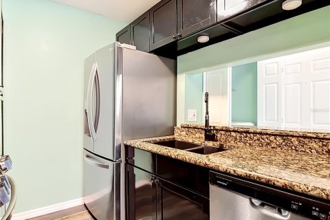 Condo in Daytona Beach, Florida, 1 bedroom № 2111369 - photo 17
