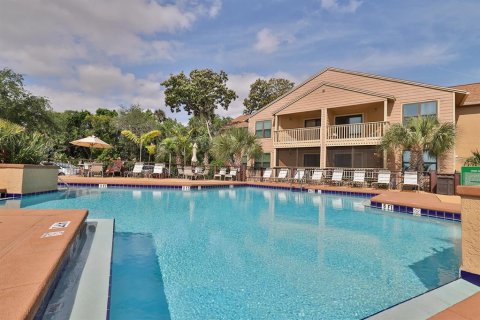 Condo in Daytona Beach, Florida, 1 bedroom № 2111369 - photo 29