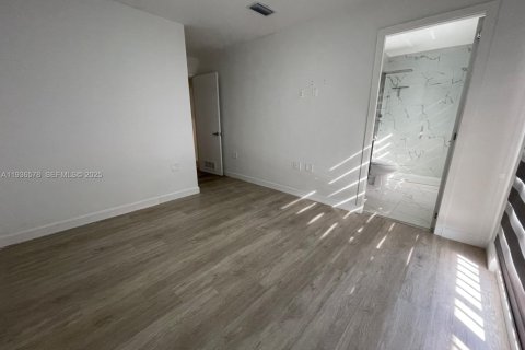 Townhouse in Homestead, Florida 3 bedrooms, 117.61 sq.m. № 1994591 - photo 13