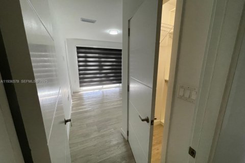 Townhouse in Homestead, Florida 3 bedrooms, 117.61 sq.m. № 1994591 - photo 11