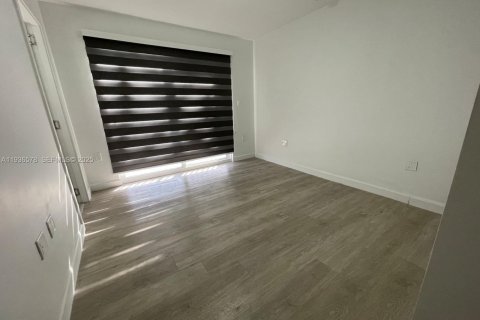 Townhouse in Homestead, Florida 3 bedrooms, 117.61 sq.m. № 1994591 - photo 21