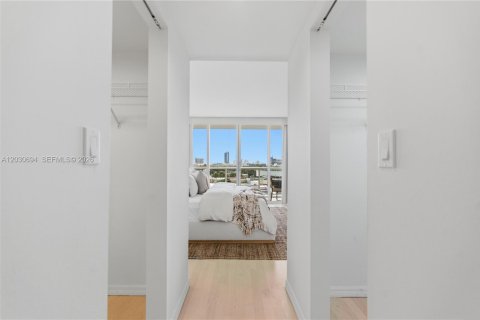 Condo in Miami Beach, Florida, 2 bedrooms № 2183498 - photo 28