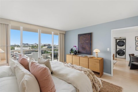 Condo in Miami Beach, Florida, 2 bedrooms № 2183498 - photo 19
