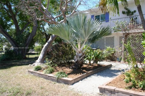 House in Key Largo, Florida 4 bedrooms, 91.79 sq.m. № 1874708 - photo 27