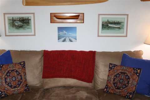 House in Key Largo, Florida 4 bedrooms, 91.79 sq.m. № 1874708 - photo 13