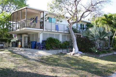 House in Key Largo, Florida 4 bedrooms, 91.79 sq.m. № 1874708 - photo 1