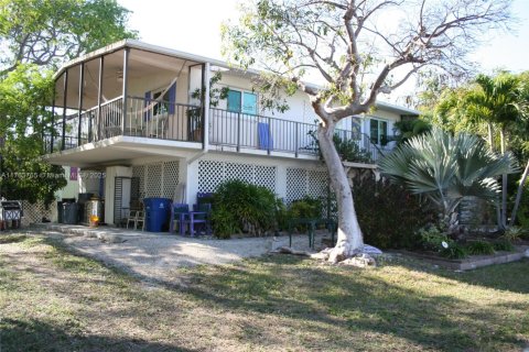 House in Key Largo, Florida 4 bedrooms, 91.79 sq.m. № 1874708 - photo 24
